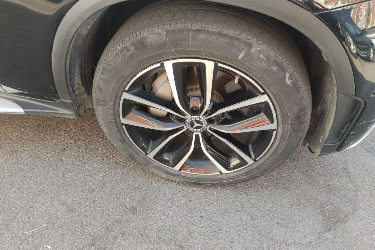 Used Mercedes-Benz GLC 2020 GLC 300 L 4MATIC Dynamic Edition Right Front Wheel Hub