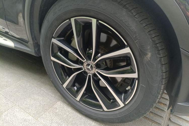 Used Mercedes-Benz GLC 2020 Facelift GLC 260 L 4MATIC Luxury Edition Right Front Wheel Hub
