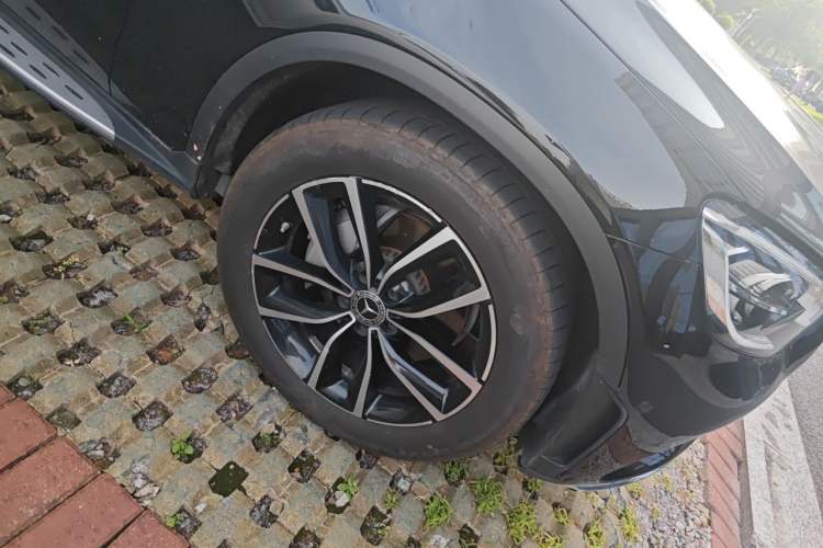 Used Mercedes-Benz GLC 2020 Facelift GLC 260 L 4MATIC Luxury Edition Right Front Wheel Hub