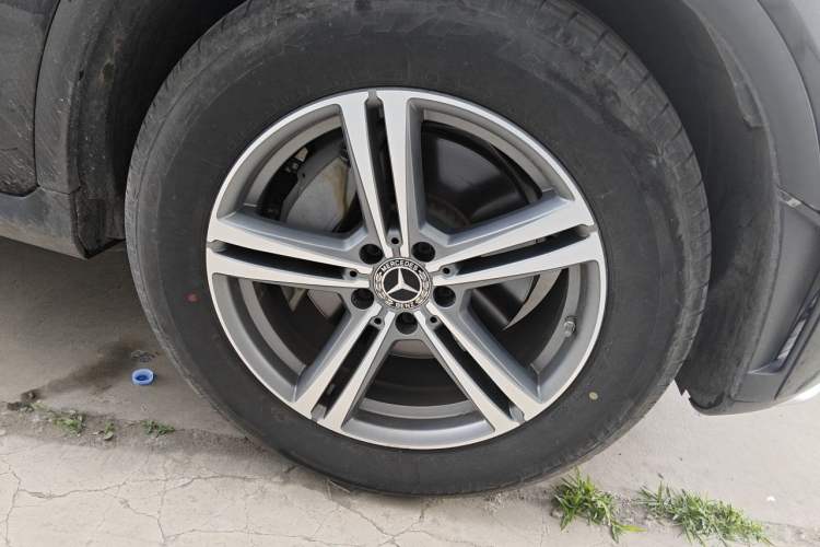 Used Mercedes-Benz GLC 2020 GLC 260 L 4MATIC Luxury Model Right Front Wheel Hub