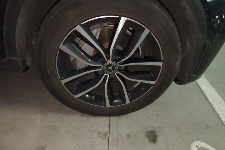 Used Mercedes-Benz GLC 2020 Facelift GLC 300 L 4MATIC Dynamic Edition Right Front Wheel Hub