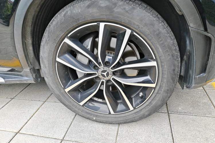 Used Mercedes-Benz GLC 2020 GLC 300 L 4MATIC Dynamic Edition Right Front Wheel Hub