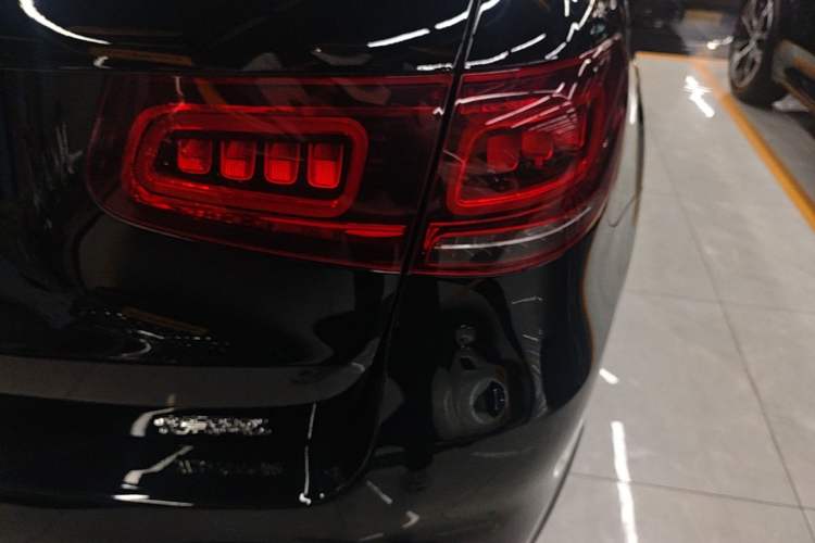 Used Mercedes-Benz GLC 2020 GLC 260 L 4MATIC Luxury Model Right Rear Taillight
