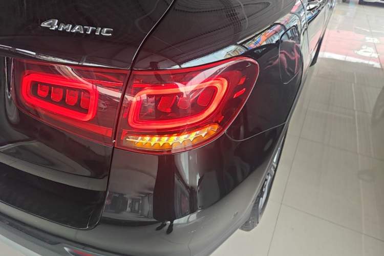 Used Mercedes-Benz GLC 2020 Facelift GLC 260 L 4MATIC Luxury Edition Right Rear Taillight