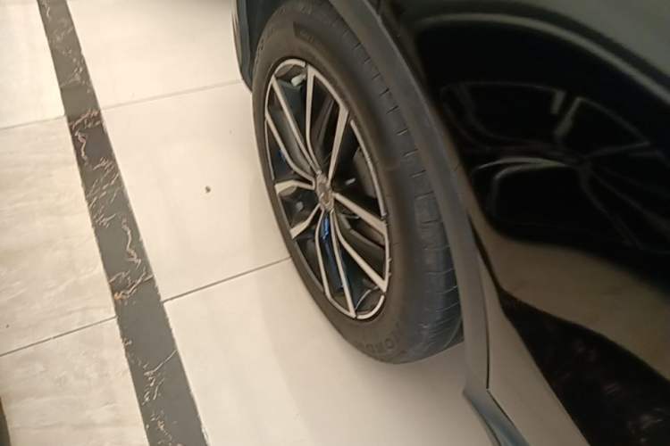 Used Mercedes-Benz GLC 2020 Facelift GLC 300 L 4MATIC Dynamic Edition Right Rear Wheel Hub