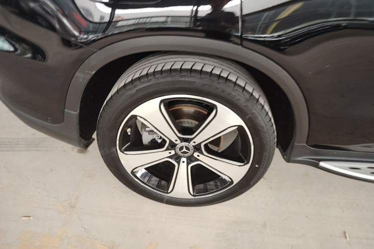 Used Mercedes-Benz GLC 2020 GLC 300 L 4MATIC Luxury Model Right Rear Wheel Hub
