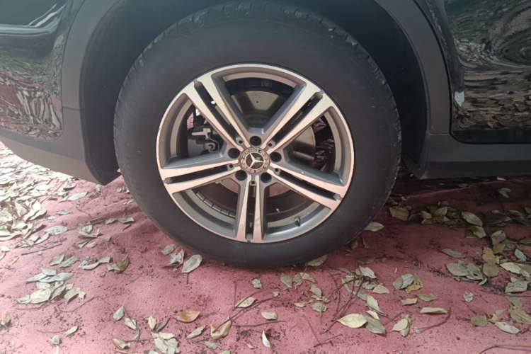 Used Mercedes-Benz GLC 2020 GLC 260 L 4MATIC Luxury Model Right Rear Wheel Hub