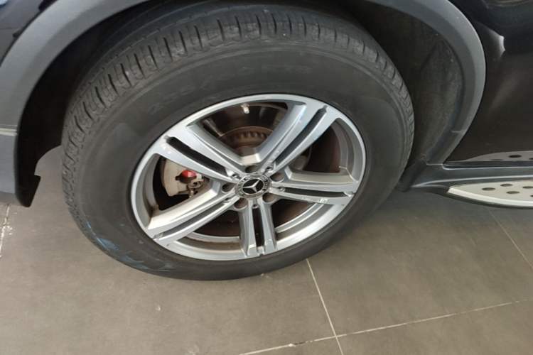 Used Mercedes-Benz GLC 2020 GLC 260 L 4MATIC Luxury Model Right Rear Wheel Hub