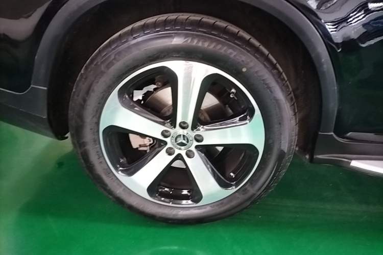 Used Mercedes-Benz GLC 2020 GLC 260 L 4MATIC Dynamic Model Right Rear Wheel Hub