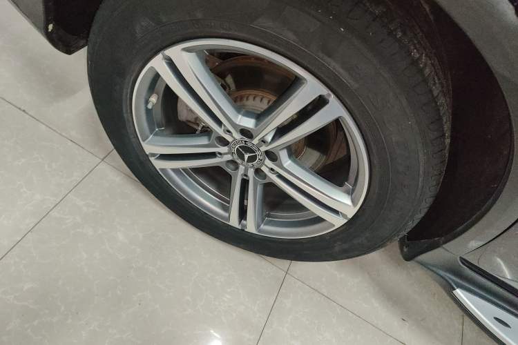 Used Mercedes-Benz GLC 2020 GLC 260 L 4MATIC Luxury Model Right Rear Wheel Hub