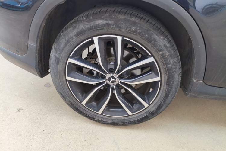 Used Mercedes-Benz GLC 2020 Facelift GLC 260 L 4MATIC Luxury Edition Right Rear Wheel Hub