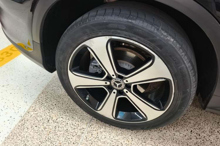Used Mercedes-Benz GLC 2020 GLC 300 L 4MATIC Luxury Model Right Rear Wheel Hub