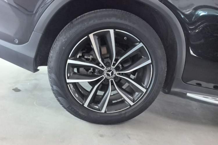 Used Mercedes-Benz GLC 2020 GLC 300 L 4MATIC Dynamic Edition Right Rear Wheel Hub