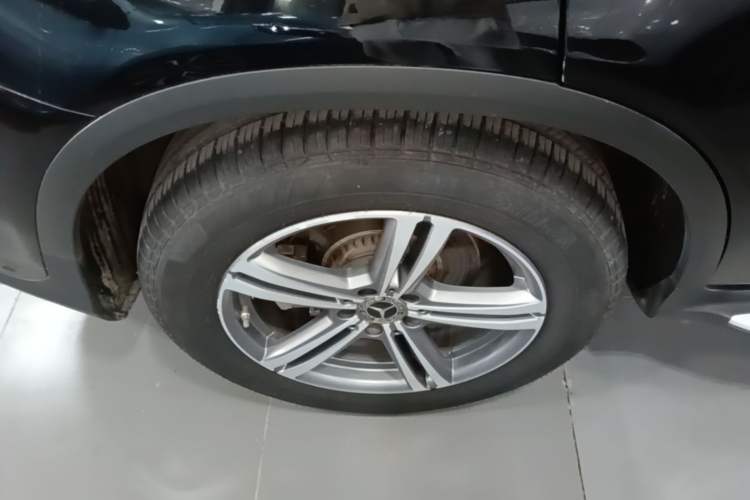 Used Mercedes-Benz GLC 2020 GLC 260 L 4MATIC Luxury Model Right Rear Wheel Hub