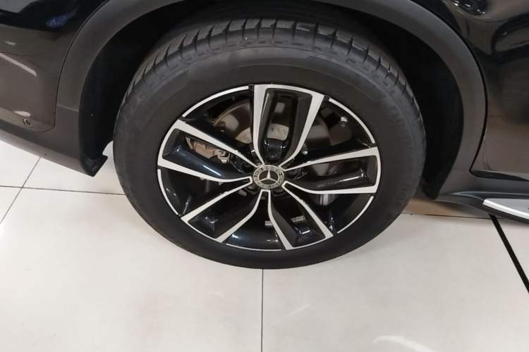 Used Mercedes-Benz GLC 2020 GLC 300 L 4MATIC Dynamic Edition Right Rear Wheel Hub