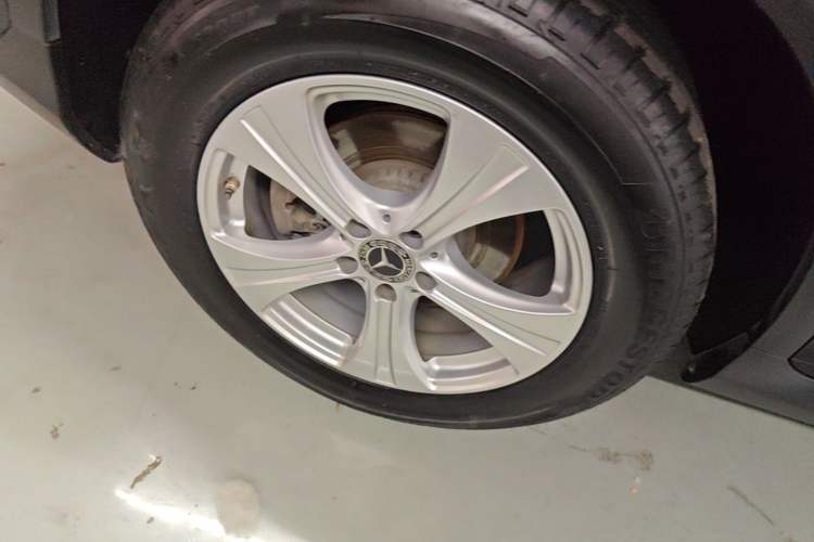 Used Mercedes-Benz GLC 2020 GLC 260 L 4MATIC Dynamic Model Right Rear Wheel Hub