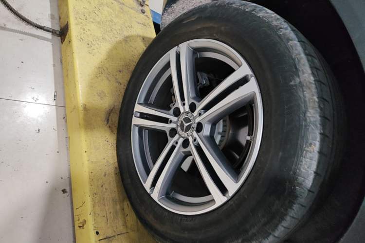 Used Mercedes-Benz GLC 2020 Facelifted GLC 260 L 4MATIC Dynamic Edition Right Rear Wheel Hub