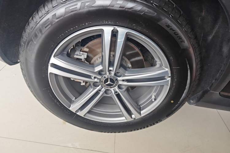 Used Mercedes-Benz GLC 2020 Facelift GLC 260 L 4MATIC Luxury Edition Right Rear Wheel Hub