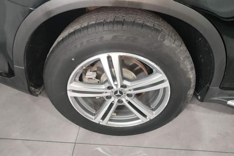 Used Mercedes-Benz GLC 2020 GLC 260 L 4MATIC Luxury Model Right Rear Wheel Hub