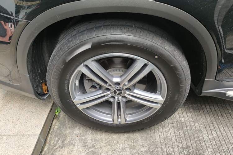 Used Mercedes-Benz GLC 2020 GLC 260 L 4MATIC Luxury Model Right Rear Wheel Hub
