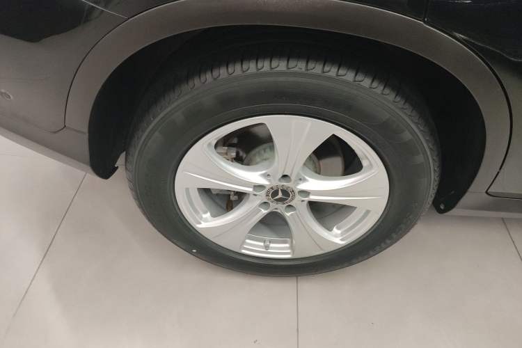 Used Mercedes-Benz GLC 2020 Facelifted GLC 260 L 4MATIC Dynamic Edition Right Rear Wheel Hub