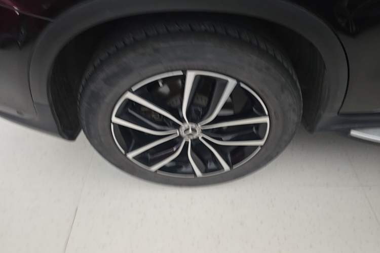 Used Mercedes-Benz GLC 2020 GLC 300 L 4MATIC Dynamic Edition Right Rear Wheel Hub