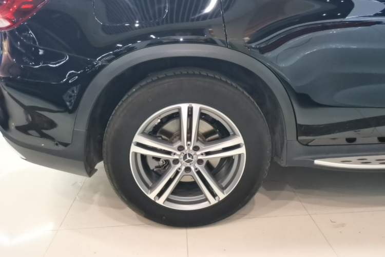 Used Mercedes-Benz GLC 2020 GLC 260 L 4MATIC Luxury Model Right Rear Wheel Hub