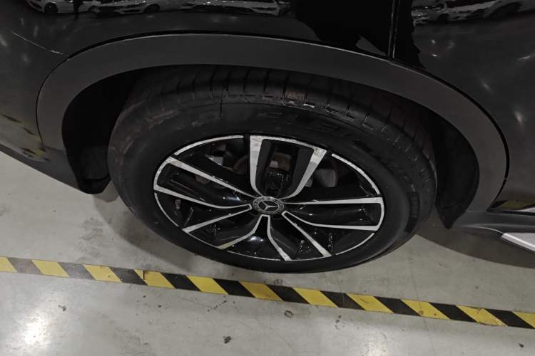 Used Mercedes-Benz GLC 2020 Facelift GLC 260 L 4MATIC Luxury Edition Right Rear Wheel Hub
