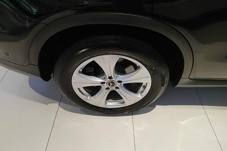 Used Mercedes-Benz GLC 2020 Facelifted GLC 260 L 4MATIC Dynamic Edition Right Rear Wheel Hub