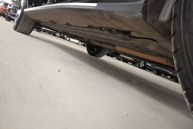Used Mercedes-Benz GLC 2020 GLC 300 L 4MATIC Luxury Model Right Side Sill