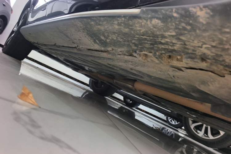 Used Mercedes-Benz GLC 2020 GLC 300 L 4MATIC Luxury Model Right Side Sill