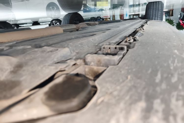 Used Mercedes-Benz GLC 2020 GLC 300 L 4MATIC Dynamic Edition Right Side Sill