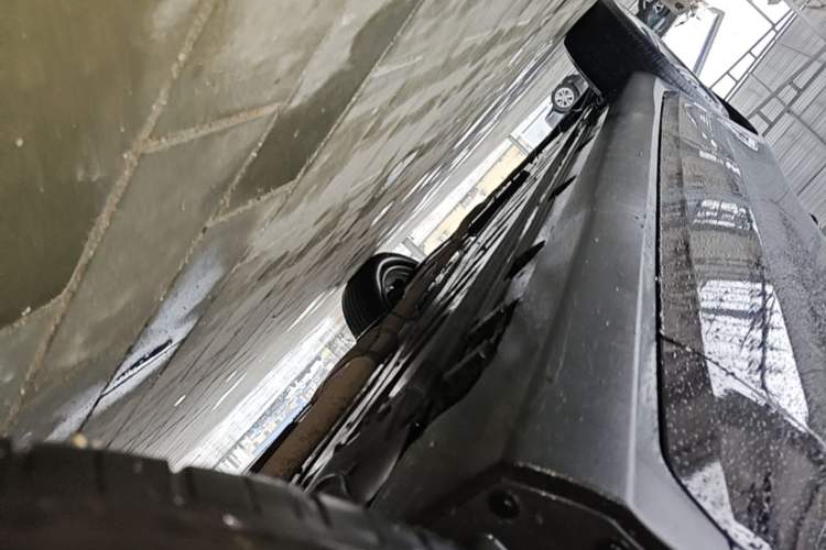 Used Mercedes-Benz GLC 2020 Facelifted GLC 260 L 4MATIC Dynamic Edition Right Side Sill