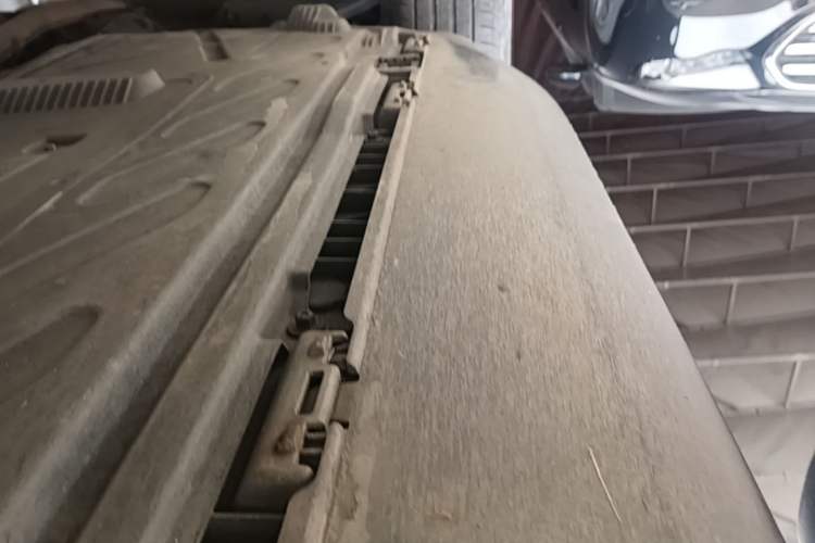 Used Mercedes-Benz GLC 2020 GLC 300 L 4MATIC Dynamic Edition Right Side Sill