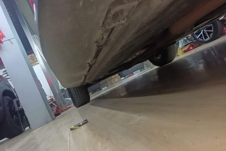 Used Mercedes-Benz GLC 2020 GLC 260 L 4MATIC Dynamic Model Right Side Sill