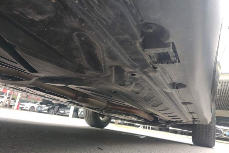 Used Mercedes-Benz GLC 2020 GLC 260 L 4MATIC Dynamic Model Right Side Sill