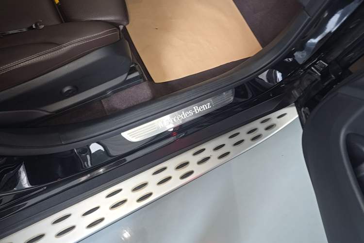 Used Mercedes-Benz GLC 2020 Facelift GLC 300 L 4MATIC Dynamic Edition Right Side Sill