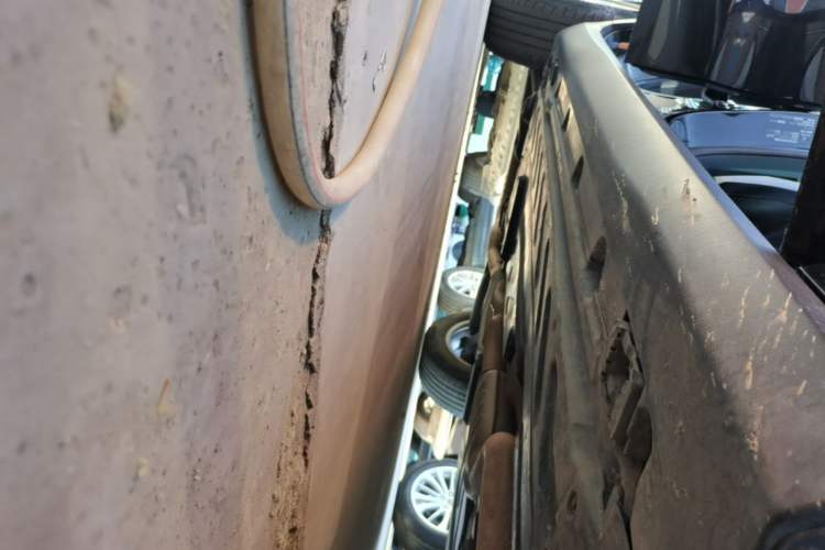 Used Mercedes-Benz GLC 2020 GLC 260 L 4MATIC Dynamic Model Right Side Sill
