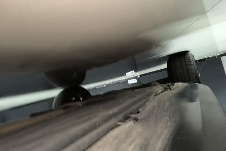 Used Mercedes-Benz GLC 2020 Facelifted GLC 260 L 4MATIC Dynamic Edition Right Side Sill