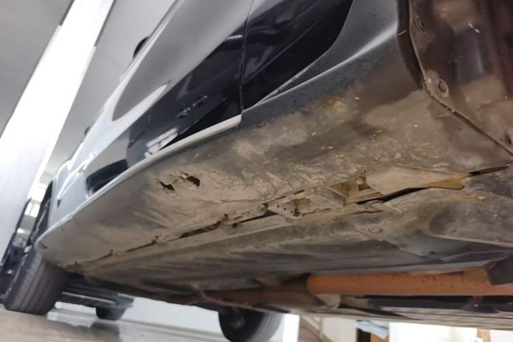 Used Mercedes-Benz GLC 2020 GLC 300 L 4MATIC Dynamic Edition Right Side Sill