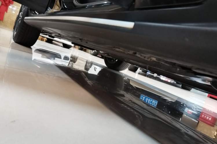 Used Mercedes-Benz GLC 2020 GLC 300 L 4MATIC Dynamic Edition Right Side Sill