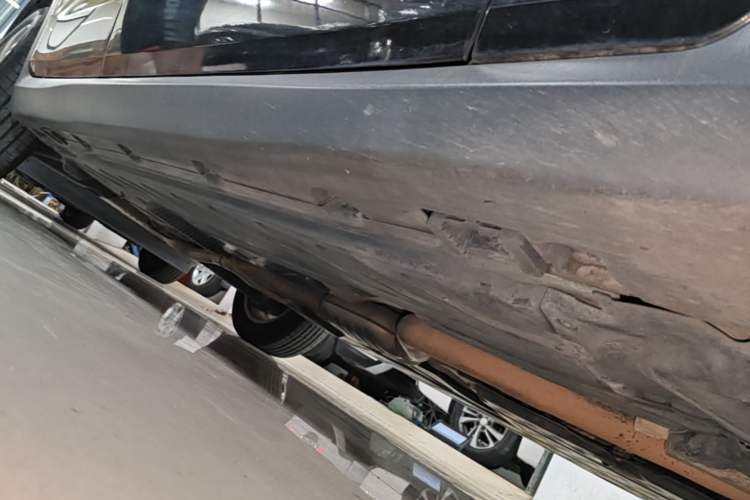 Used Mercedes-Benz GLC 2020 GLC 260 L 4MATIC Luxury Model Right Side Sill