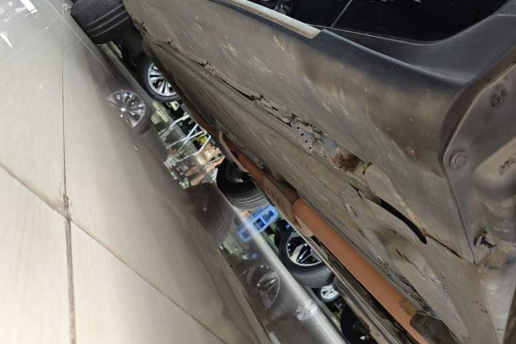 Used Mercedes-Benz GLC 2020 GLC 260 L 4MATIC Luxury Model Right Side Sill