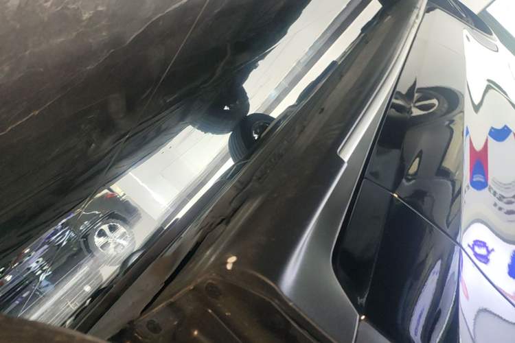 Used Mercedes-Benz GLC 2020 GLC 300 L 4MATIC Luxury Model Right Side Sill