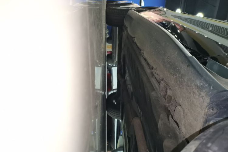 Used Mercedes-Benz GLC 2020 GLC 260 L 4MATIC Luxury Model Right Side Sill