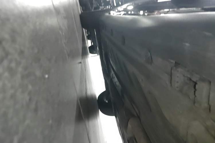 Used Mercedes-Benz GLC 2020 Facelifted GLC 260 L 4MATIC Dynamic Edition Right Side Sill