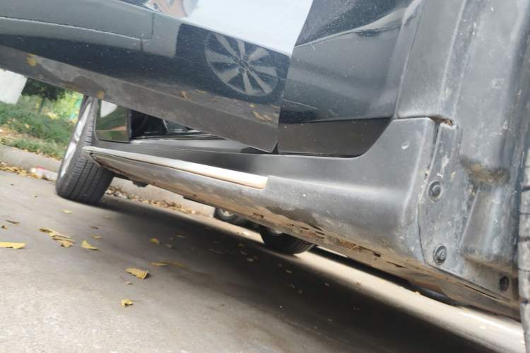 Used Mercedes-Benz GLC 2020 Facelifted GLC 260 L 4MATIC Dynamic Edition Right Side Sill