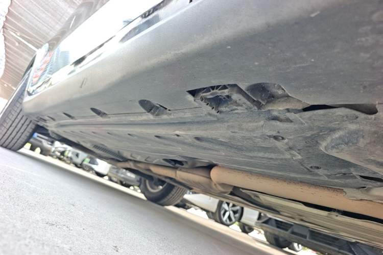 Used Mercedes-Benz GLC 2020 GLC 260 L 4MATIC Dynamic Model Right Side Sill