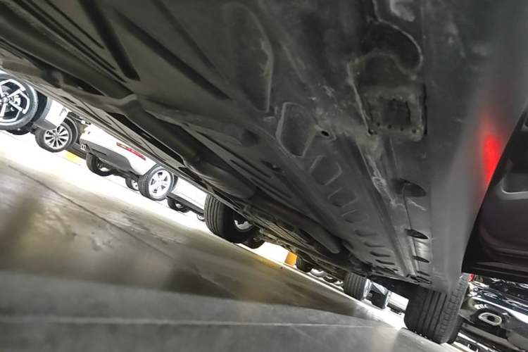 Used Mercedes-Benz GLC 2020 GLC 260 L 4MATIC Luxury Model Right Side Sill