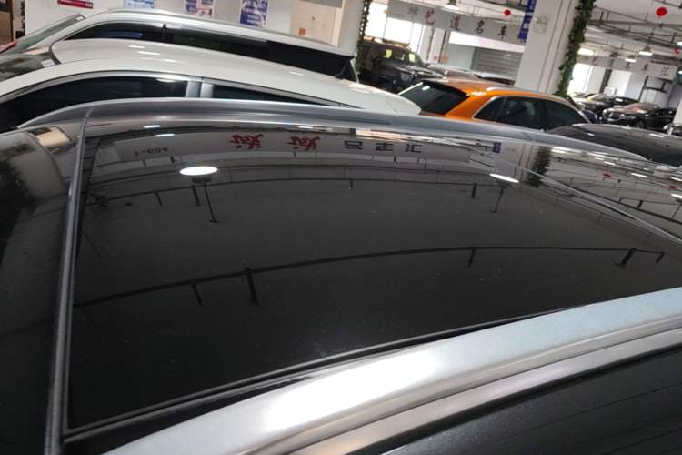 Used Mercedes-Benz GLC 2020 GLC 260 L 4MATIC Luxury Model Roof